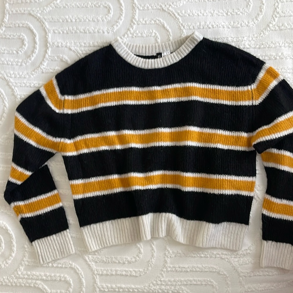 Small Sweater with Yellow, Black, and White stripes